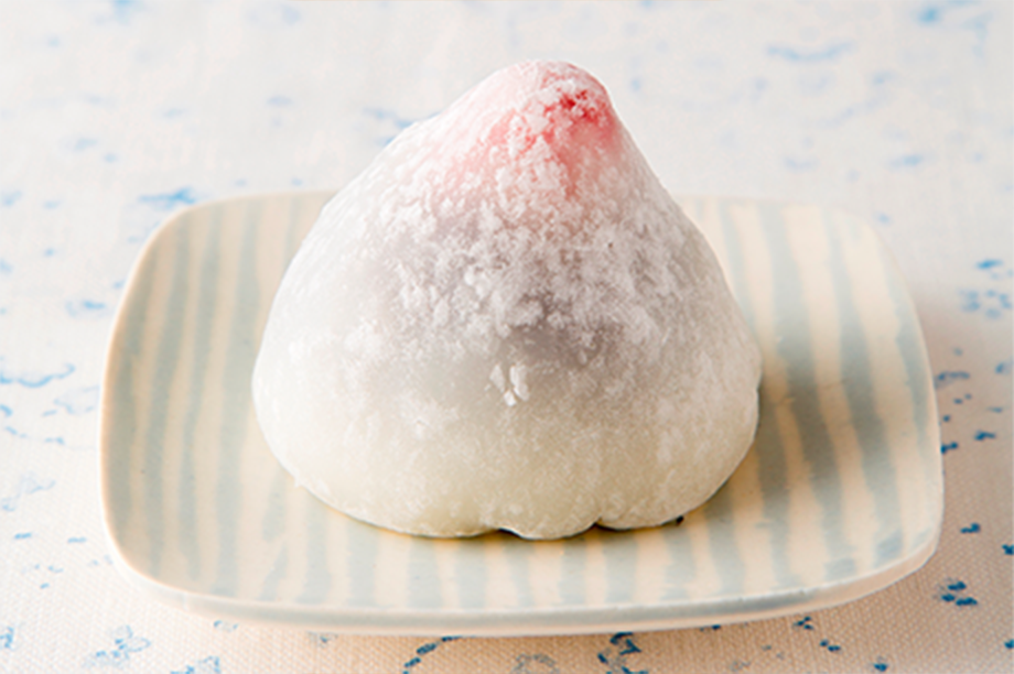 Strawberry-filled Rice Cake